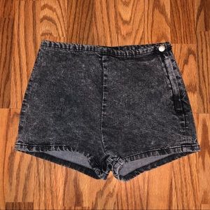 High Wasted Shorts